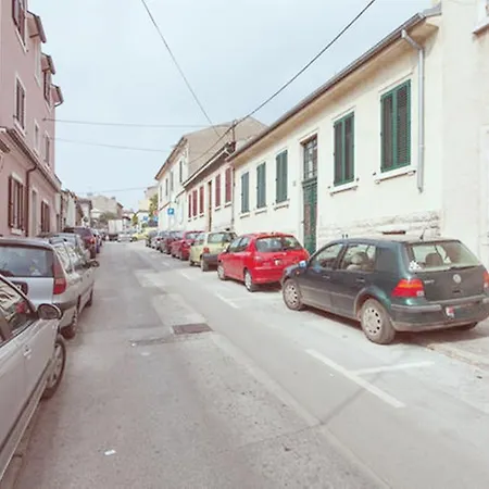 아파트 Centurio 풀라